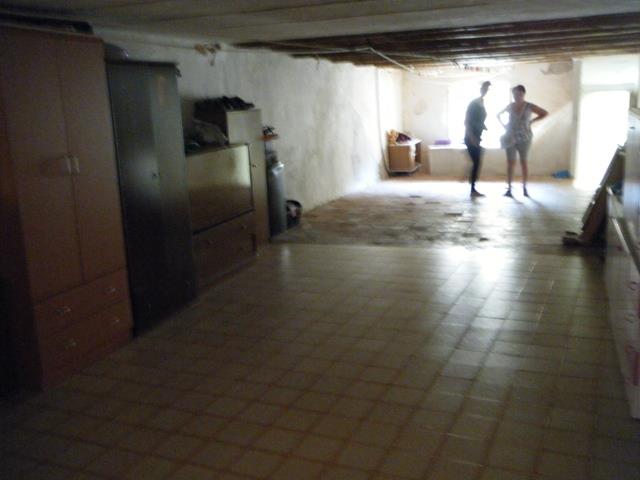 Image No.12-6 Bed Townhouse for sale