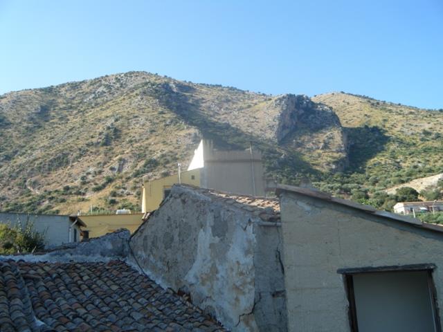 Image No.20-3 Bed Townhouse for sale