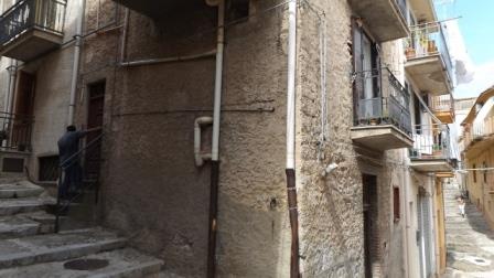 Image No.2-4 Bed Townhouse for sale