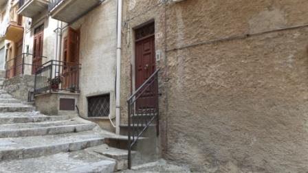 Image No.3-4 Bed Townhouse for sale