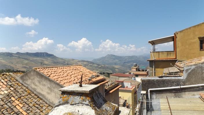 Image No.51-5 Bed Townhouse for sale