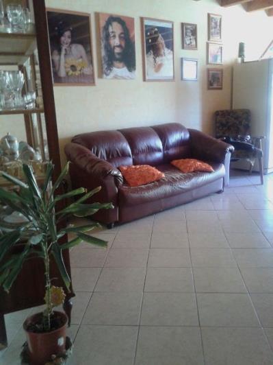 Image No.20-2 Bed Townhouse for sale