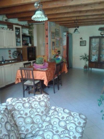 Image No.26-2 Bed Townhouse for sale