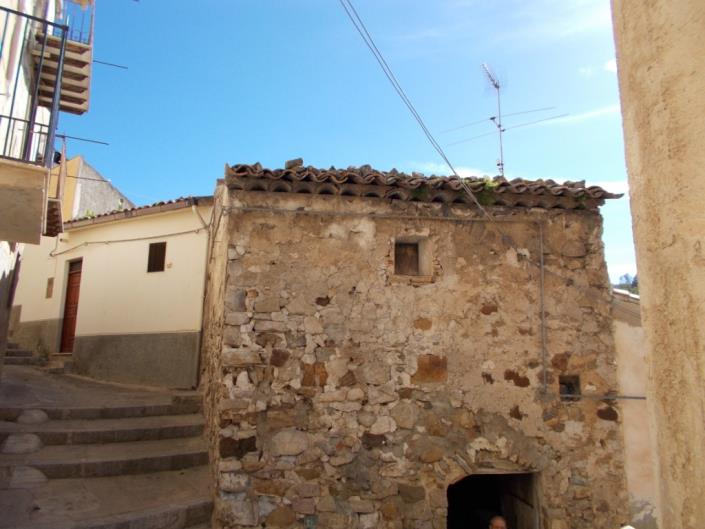 Image No.11-1 Bed Townhouse for sale