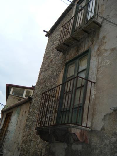 Image No.24-2 Bed Townhouse for sale