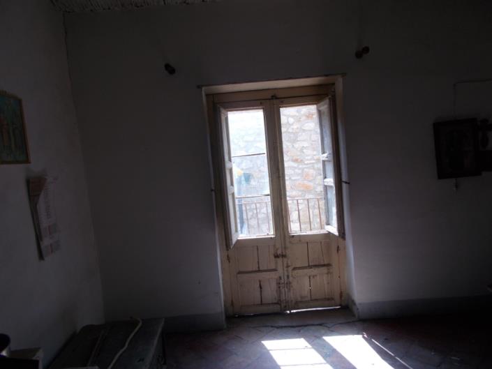 Image No.12-2 Bed Townhouse for sale