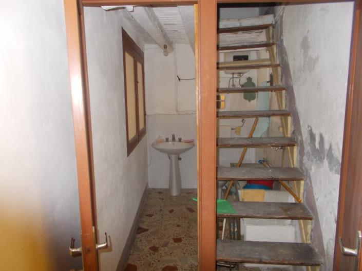 Image No.14-2 Bed Townhouse for sale