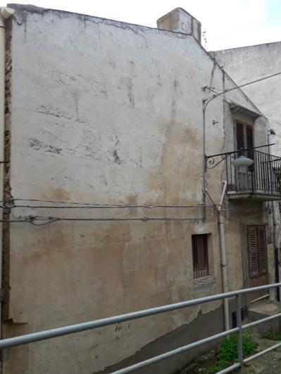 Image No.16-3 Bed Townhouse for sale