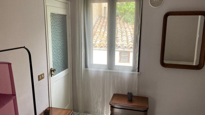 Image No.34-2 Bed Townhouse for sale