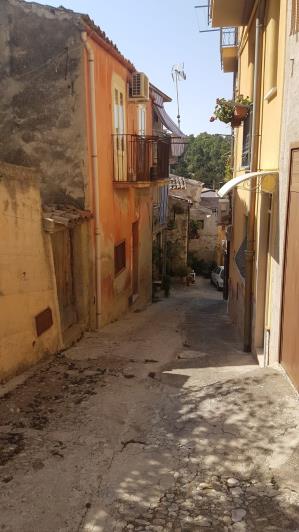 Image No.11-2 Bed Townhouse for sale