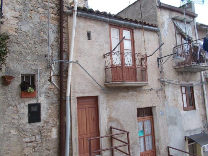 Image No.3-2 Bed Townhouse for sale