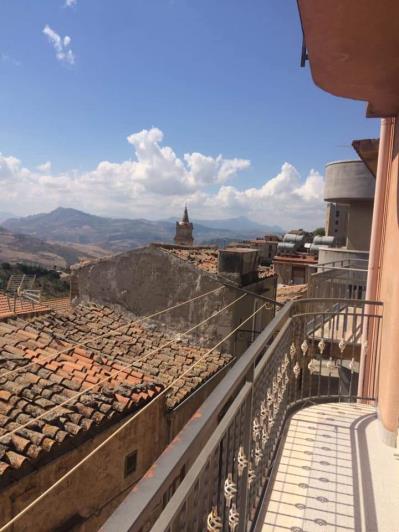 Image No.6-4 Bed Townhouse for sale