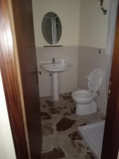 Image No.9-2 Bed House for sale