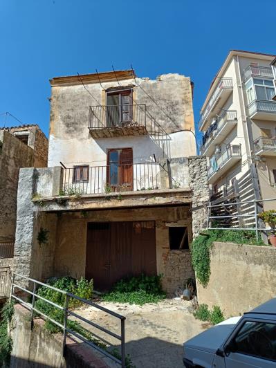 Image No.2-6 Bed House for sale