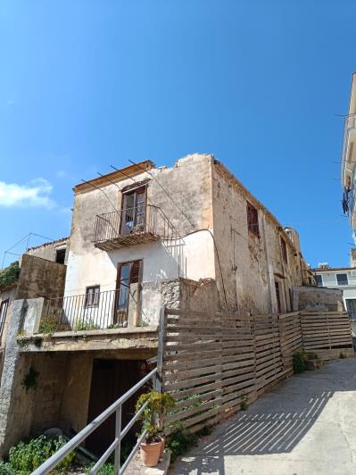 Image No.5-6 Bed House for sale