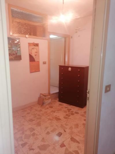 Image No.18-3 Bed House for sale