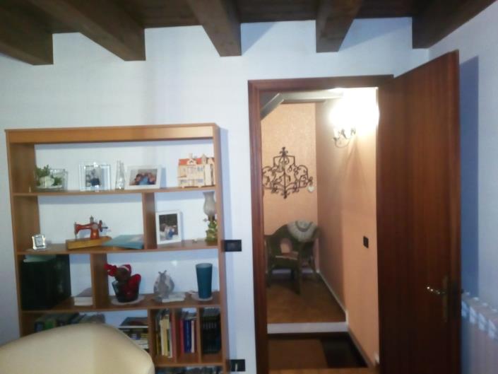 Image No.8-3 Bed House for sale