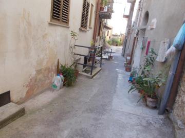 Pagoria-Giovanna---Co---1-