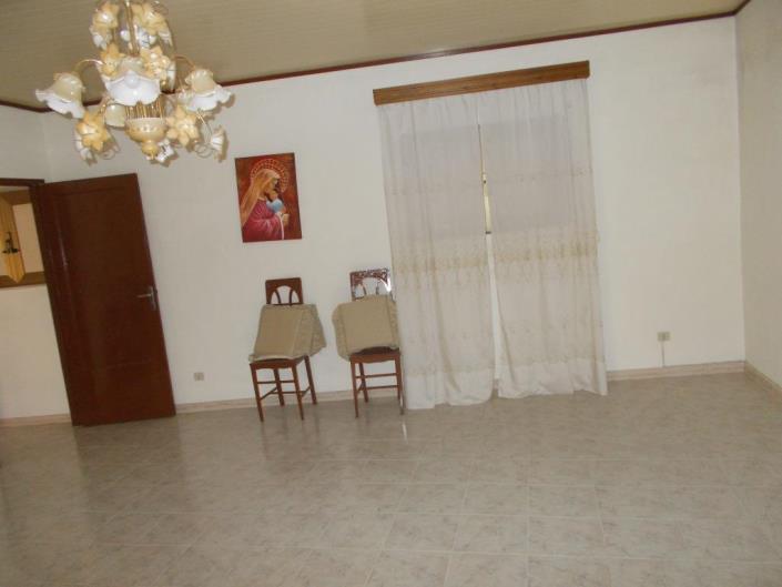 Image No.17-2 Bed House for sale