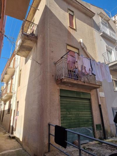 Image No.3-2 Bed House for sale