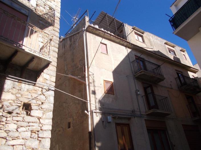 Image No.5-3 Bed House for sale