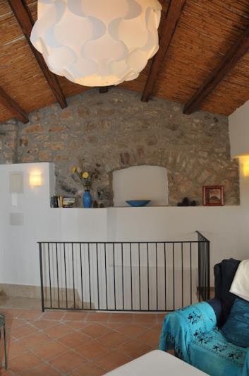 Image No.5-2 Bed House for sale