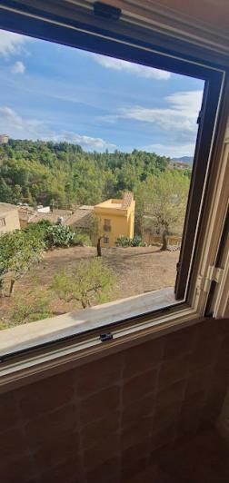 Image No.13-2 Bed House for sale