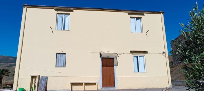Image No.3-2 Bed House/Villa for sale