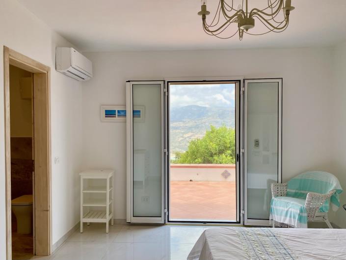 Image No.8-4 Bed Villa for sale