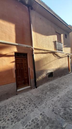 Image No.15-4 Bed House for sale