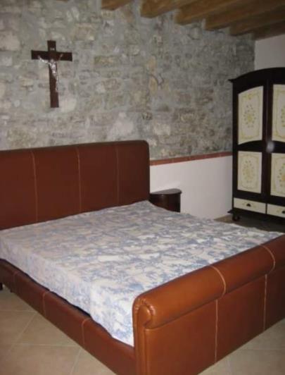 Image No.17-4 Bed House for sale