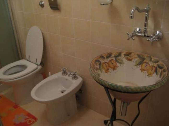 Image No.21-4 Bed House for sale