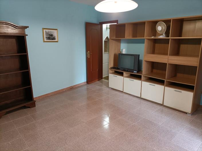 Image No.24-4 Bed House for sale