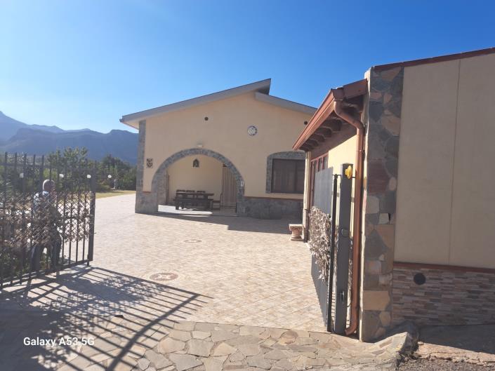 Image No.12-2 Bed House/Villa for sale