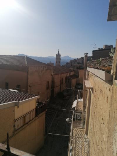 Image No.19-2 Bed House for sale