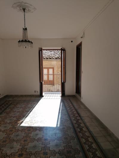 Image No.32-2 Bed House for sale