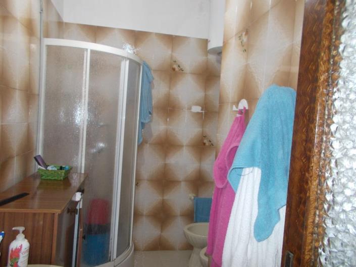 Image No.9-2 Bed House for sale