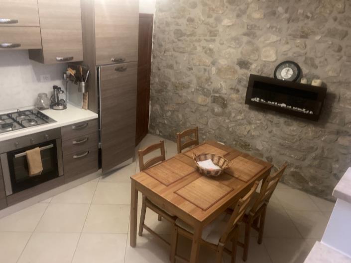 Image No.13-3 Bed Townhouse for sale