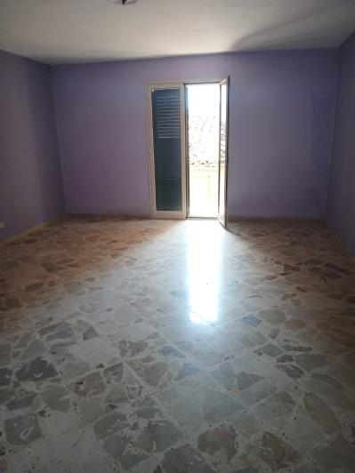 Image No.26-3 Bed Townhouse for sale