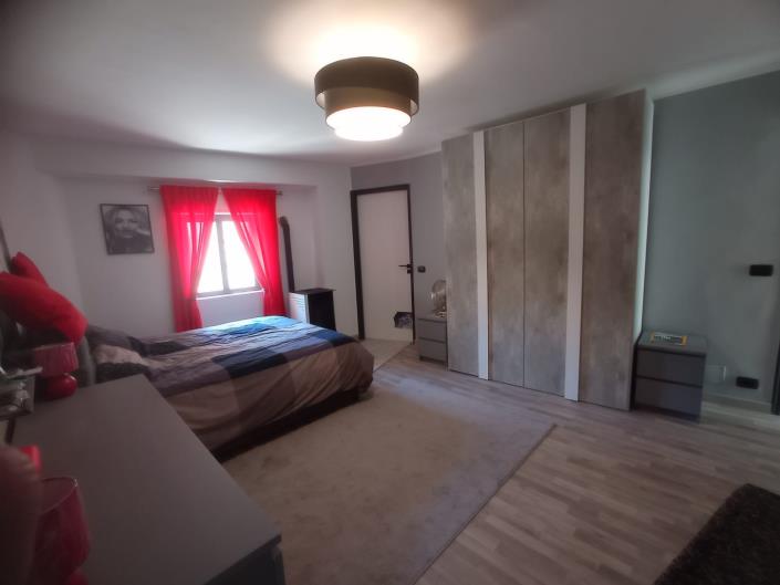 Image No.9-1 Bed House for sale