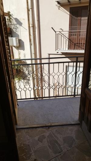 Image No.15-3 Bed House for sale