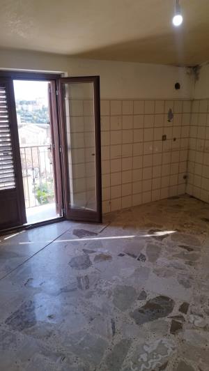 Image No.24-3 Bed House for sale