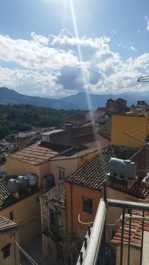 Image No.36-3 Bed House for sale