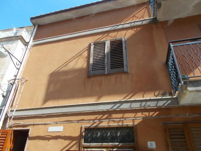 Image No.8-5 Bed House for sale