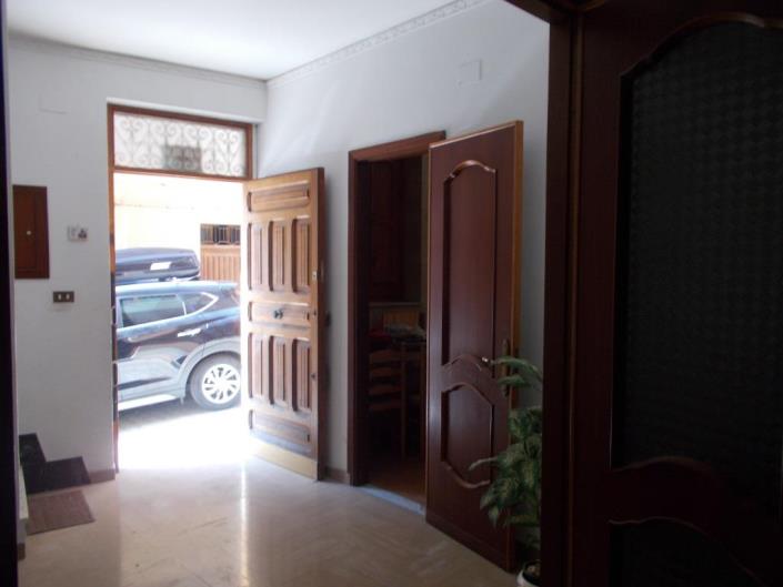 Image No.14-5 Bed House for sale