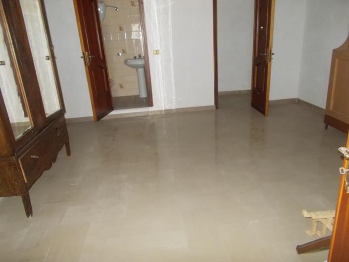 Image No.32-5 Bed House for sale