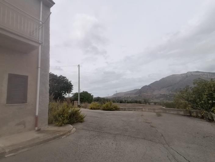 Image No.2-4 Bed Villa for sale