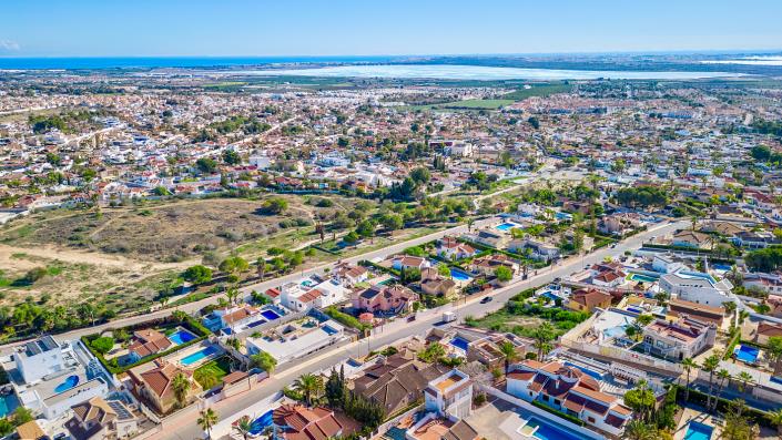 Image No.39-4 Bed Villa / Detached for sale