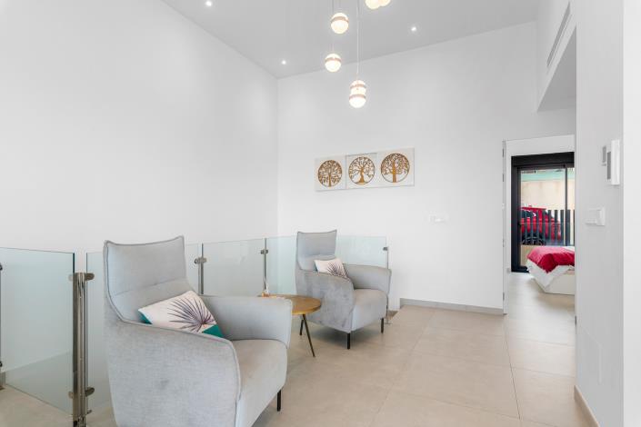 Image No.10-3 Bed Villa / Detached for sale