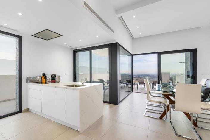 Image No.6-3 Bed Villa / Detached for sale